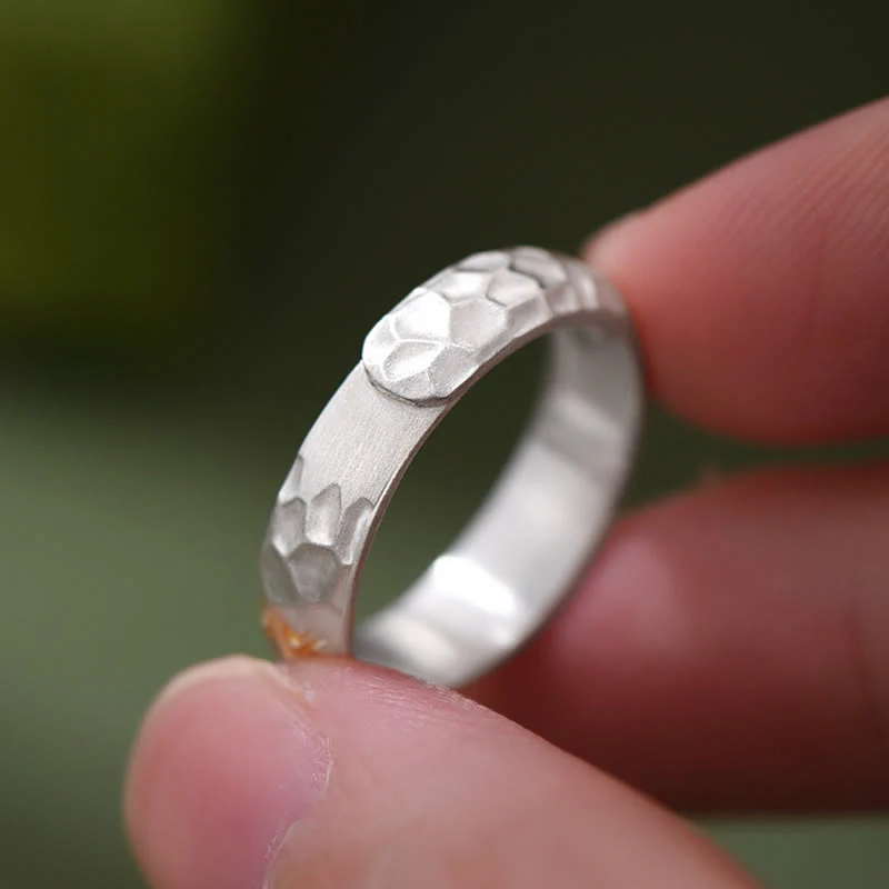 Anello della ricchezza in argento placcato rame con motivo a martello Buddha Stones Om Mani Padme Hum - Image 12