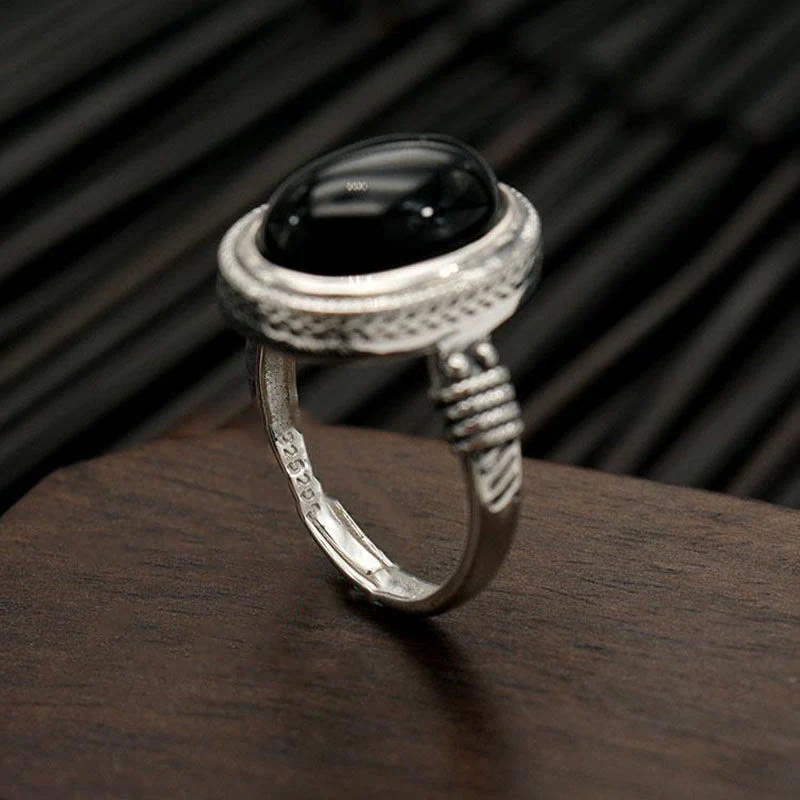 Anello di protezione regolabile in onice nero naturale Buddha Stones - Image 3