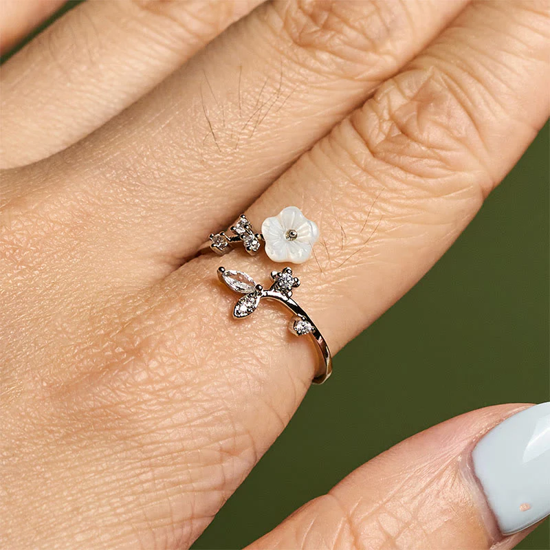 Anello di rame curativo regolabile con motivo a fiori bianchi Buddha Stones - Image 20