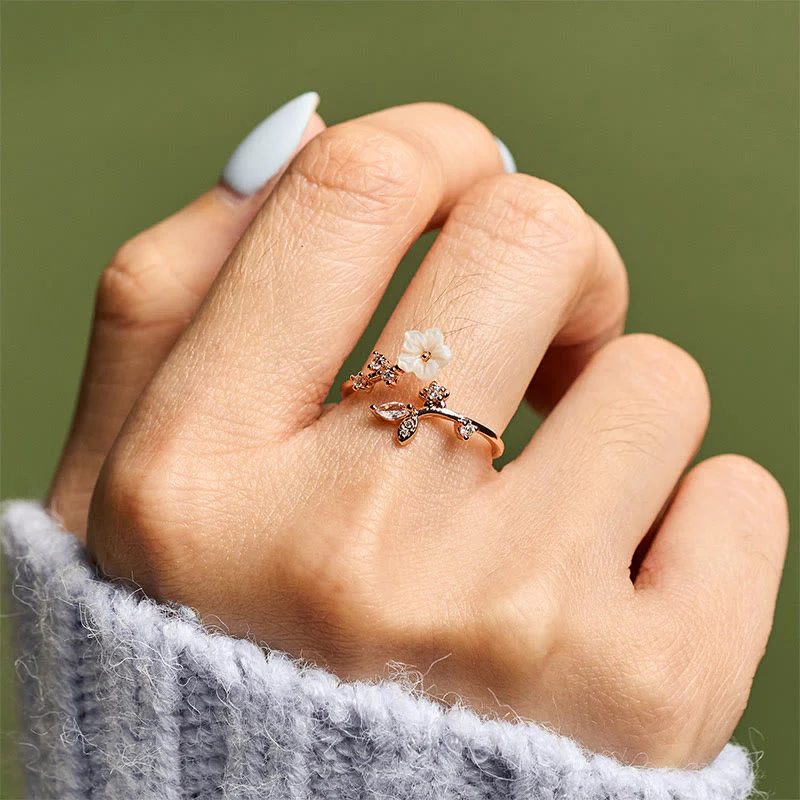 Anello di rame curativo regolabile con motivo a fiori bianchi Buddha Stones - Image 9