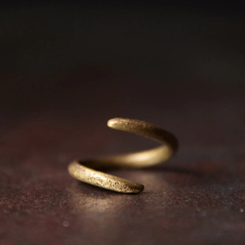 Anello regolabile con design semplice in rame Buddha Stones e portafortuna - Image 2