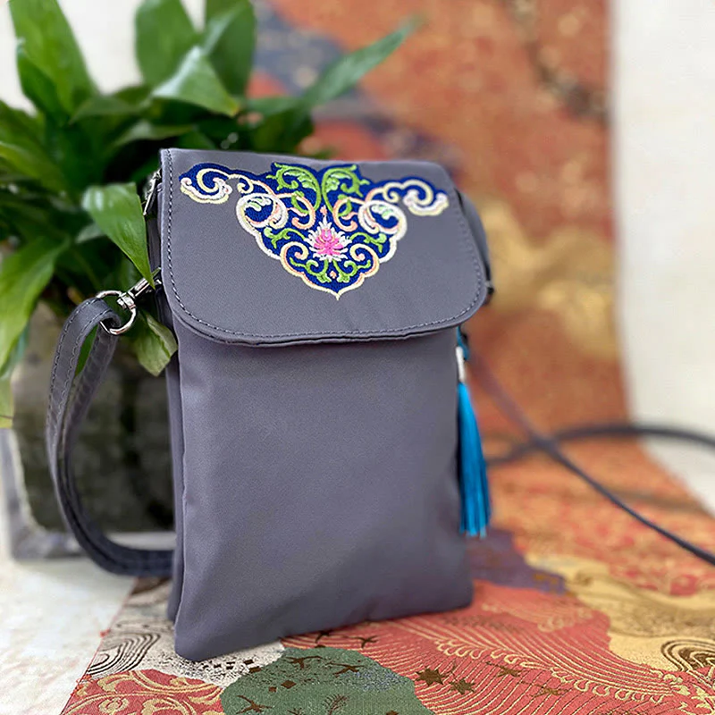 Borsa a tracolla con fiori di loto ricamati a mano, impermeabile , Buddha Stones , borsa per cellulare - Image 14