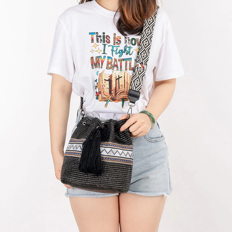 Borsa a tracolla con nappe, motivo : Buddha Stones Beach Geometry, in paglia intrecciata - Image 15