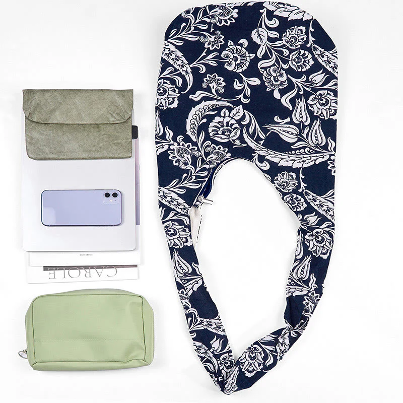 Borsa a tracolla in cotone con motivo a fiori blu navy e bianco Buddha Stones - Image 5