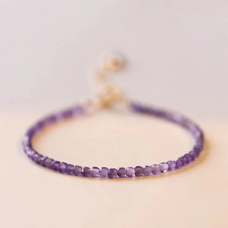 Bracciale Buddha Stones 2,5 mm Ametista naturale Perline ultrasottili Rame placcato oro 14k Inner Peace