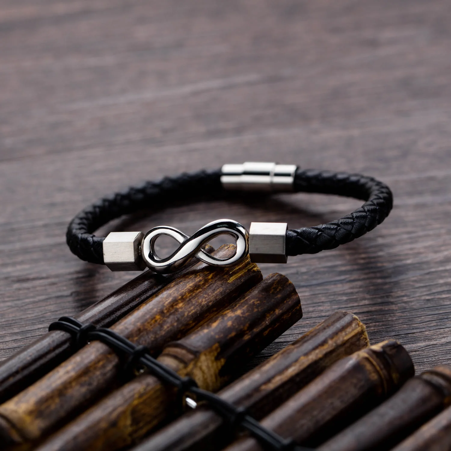 Bracciale Buddha Stones Endless Knot in acciaio al titanio con intreccio in pelle e bilanciamento - Image 12