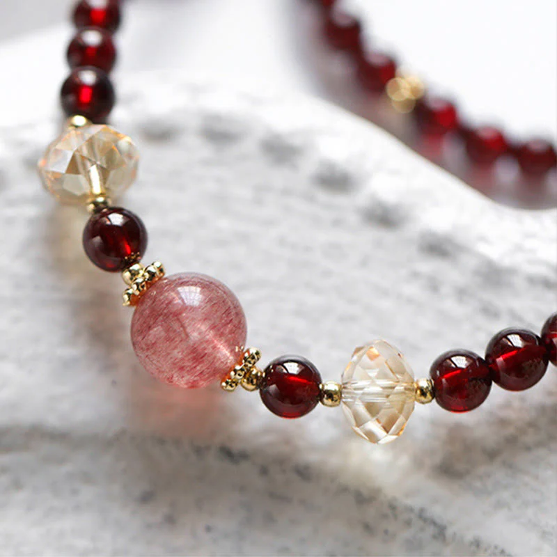 Bracciale Buddha Stones placcato oro 14K con quarzo fragola naturale e granato, stabilità a doppio giro - Image 9