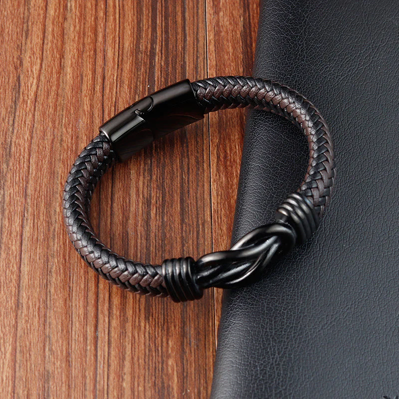 Bracciale con fibbia in pelle e bilanciere in acciaio al titanio con motivo a nodo infinito Buddha Stones - Image 4