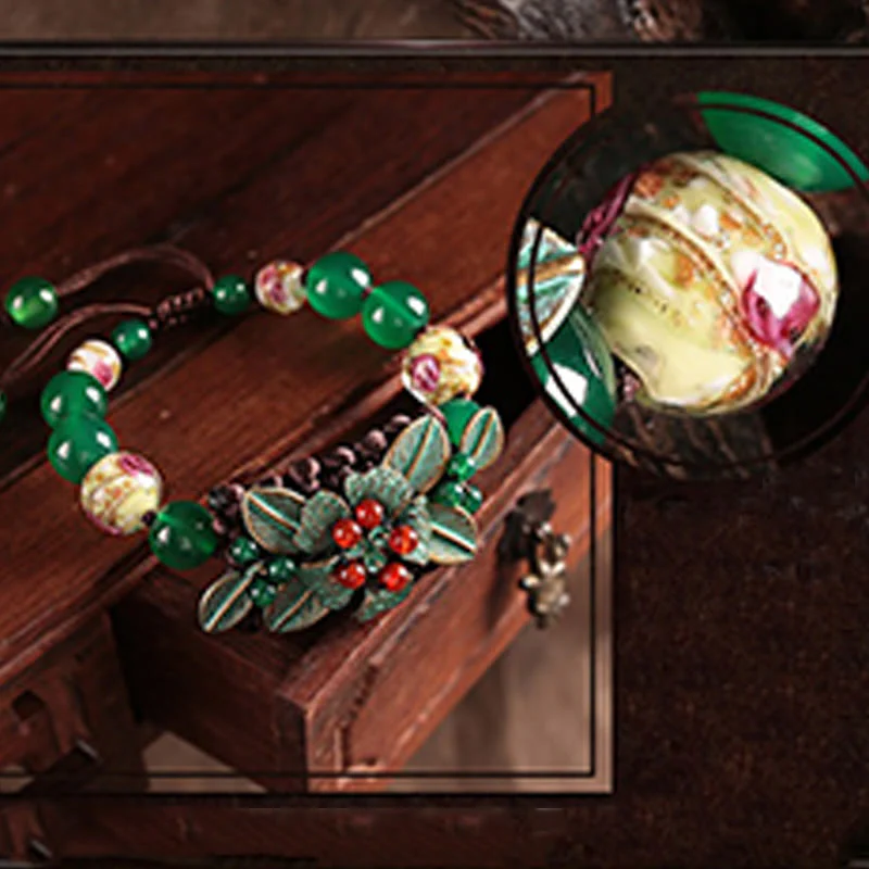 Bracciale con supporto a nodo intrecciato in perline di vetro agata verde Buddha Stones - Image 8