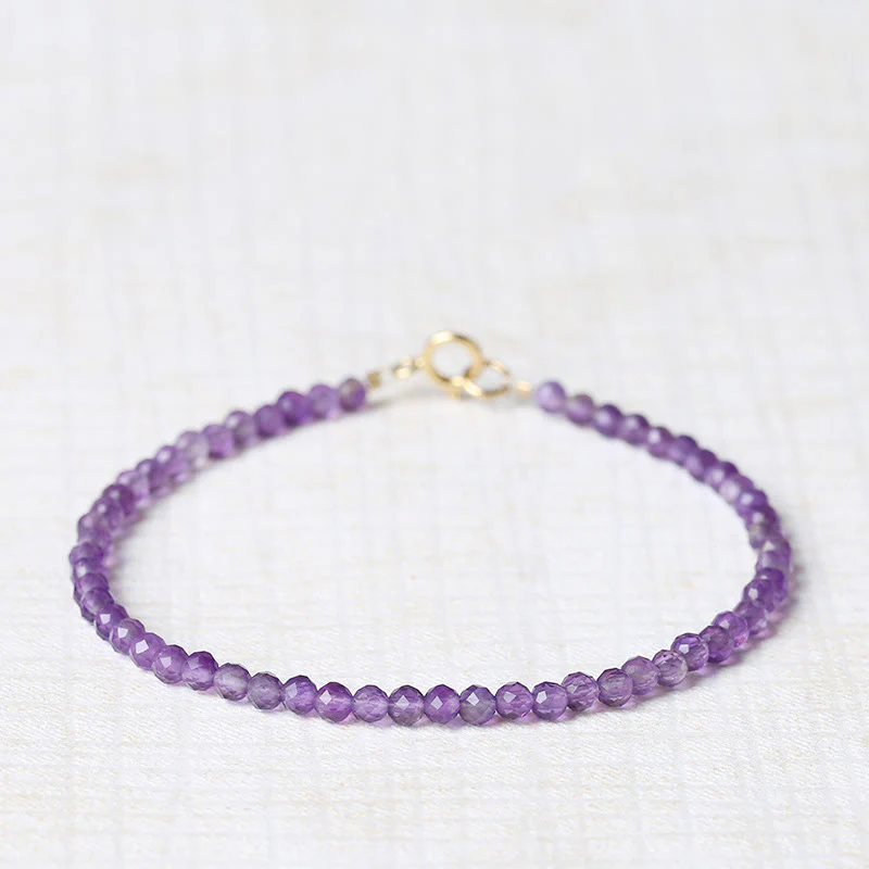 Bracciale di consapevolezza spirituale in rame placcato oro 14k con perline ultrasottili in ametista naturale da 3 mm Buddha Stones