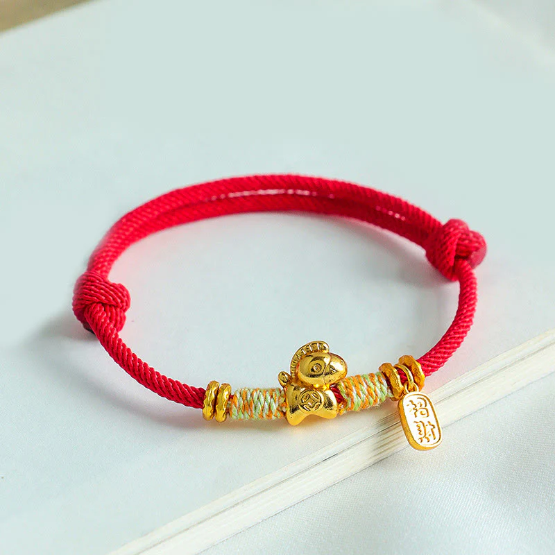 Bracciale intrecciato con ciondolo portafortuna e cordino rosso e nero dell'anno del cavallo Buddha Stones - Image 3
