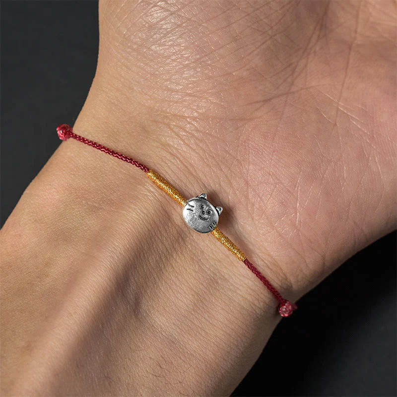 Bracciale intrecciato in corda rossa con simpatico gatto in argento sterling 925 Buddha Stones - Image 4