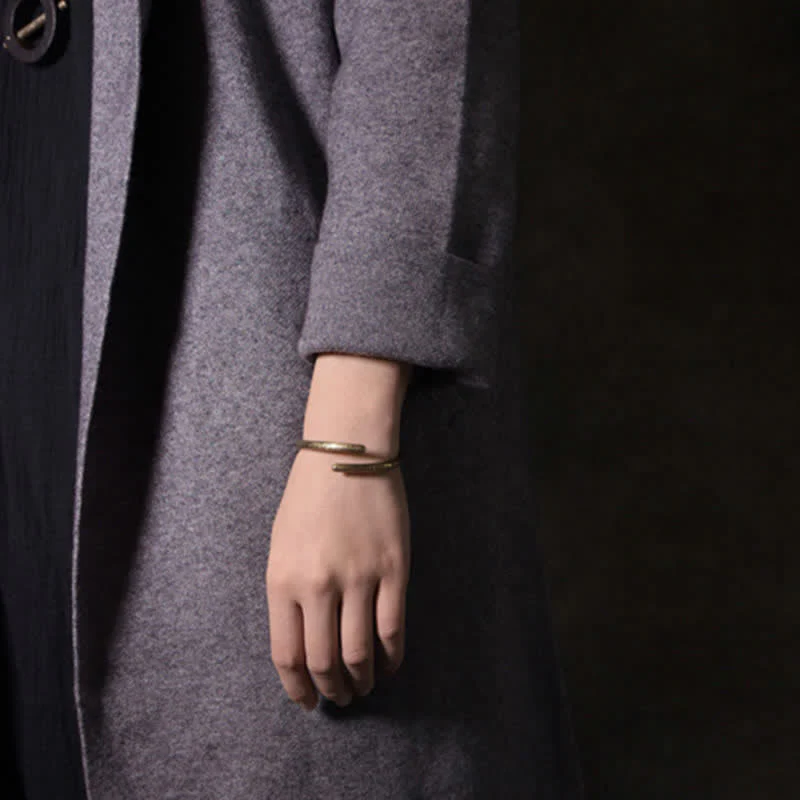 Bracciale regolabile con polsino in rame e design rustico Buddha Stones - Image 5