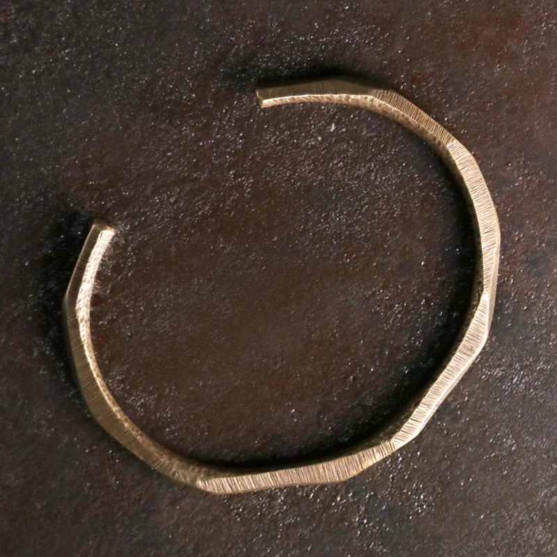 Bracciale rigido aperto per la cura di sé, in ottone e rame, lucidato a mano, con Buddha Stones - Image 8