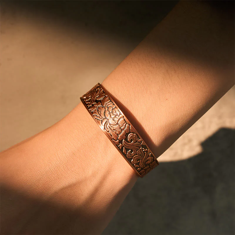 Bracciale rigido regolabile Buddha Stones Copper Flower Open Balance Luck - Image 5
