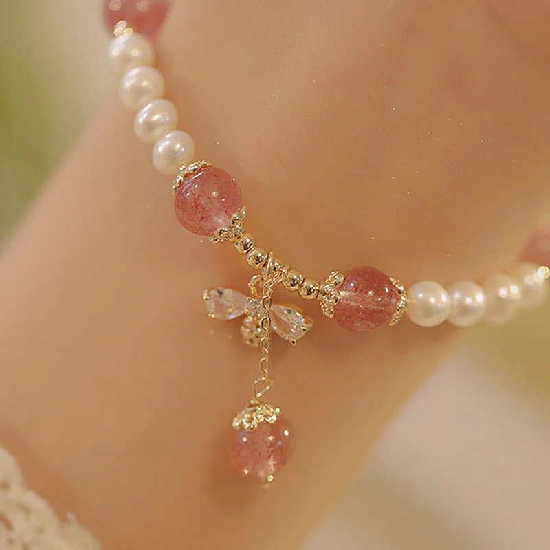 Braccialetto con ciondolo ape carino con perle naturali e quarzo fragola Buddha Stones