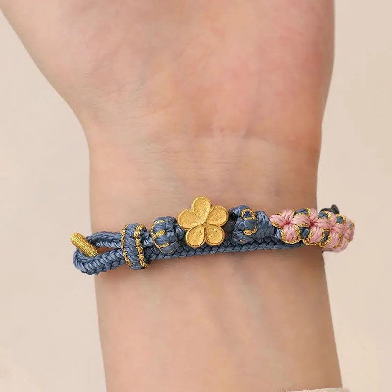 Braccialetto con corda della ricchezza con motivo a fiori di pesco - Image 4