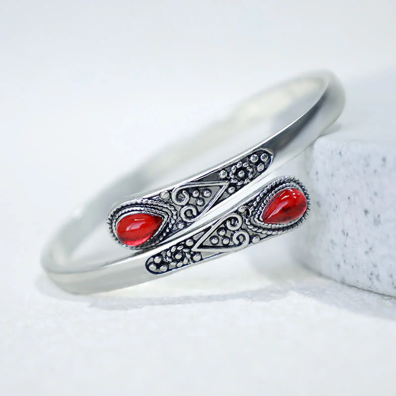 Braccialetto con polsino curativo con motivo a goccia d'acqua in zircone Buddha Stones - Image 8