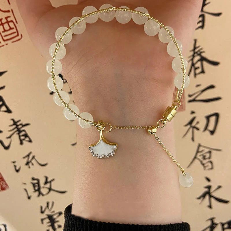 Braccialetto della fortuna con perline di giada e foglie di ginkgo di Buddha Stones - Image 2