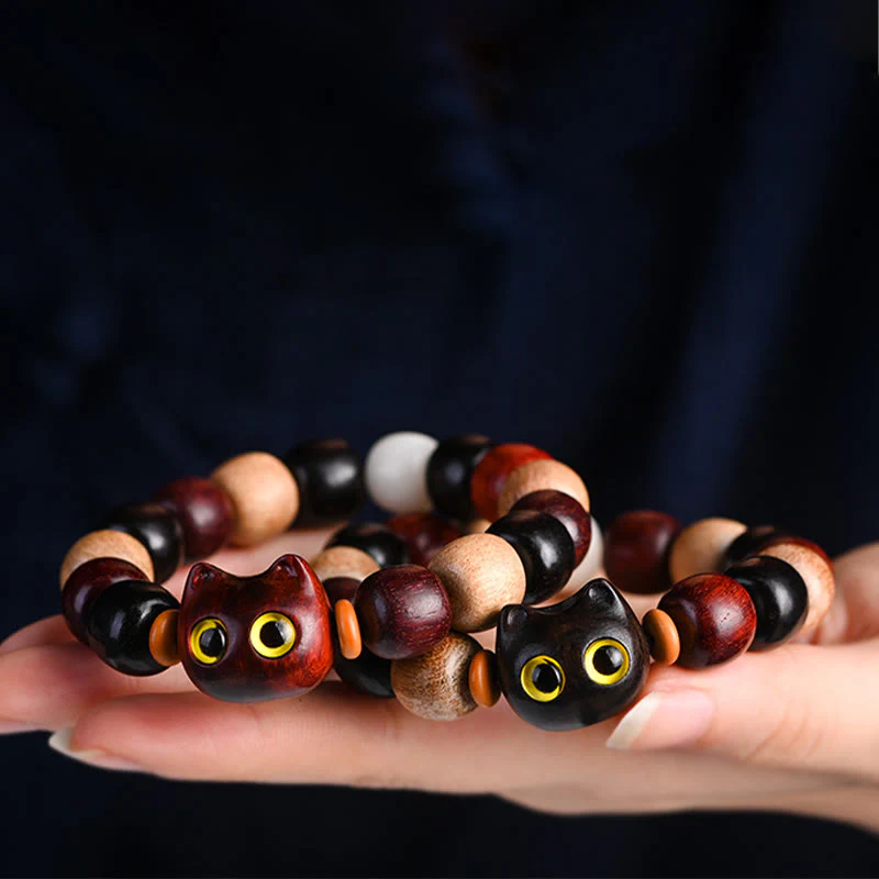 Braccialetto di protezione con incisione di gatto carino in legno di sandalo rosso e ebano con piccole foglie Buddha Stones - Image 21