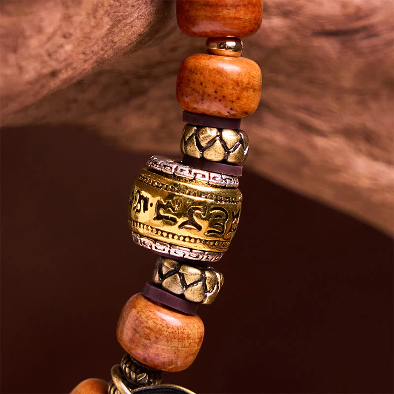 Braccialetto di protezione dalla fortuna in sanscrito OM con perline di osso di cammello tibetano naturale di Buddha Stones - Image 5