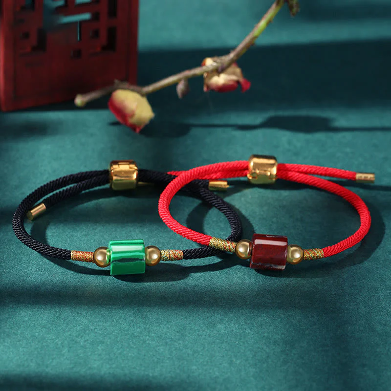 Braccialetto in corda intrecciata con protezione dalla fortuna in malachite, fatto a mano in Tibet, con Buddha Stones verde e pietra rossa