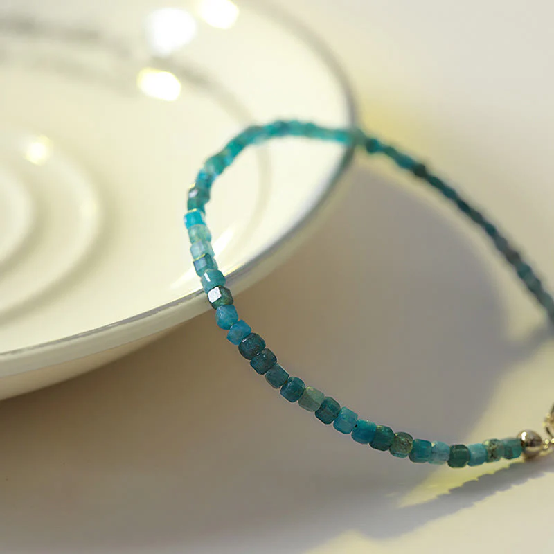 Braccialetto motivazionale a forma di cuore in rame placcato oro 14k con perline ultrasottili in apatite da 2,5 mm di Buddha Stone - Image 5
