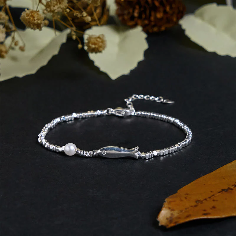 Braccialetto portafortuna con perle di pesce koi in argento placcato rame Buddha Stones - Image 2
