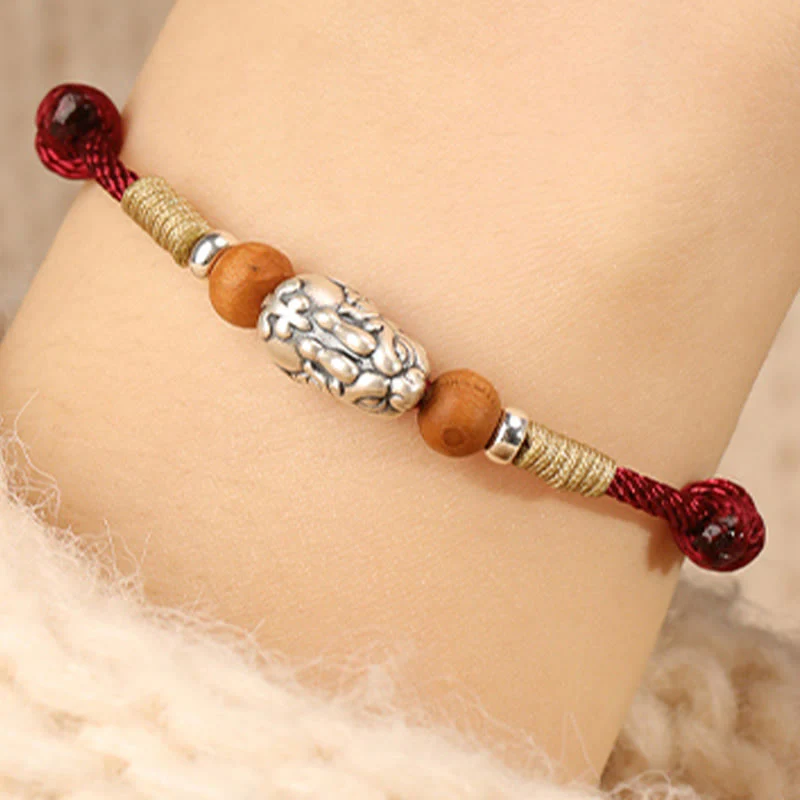 Braccialetto portafortuna intrecciato a mano con perline in legno di pesca, in argento sterling 999, con ciondolo Pixiu Buddha Stones - Image 8