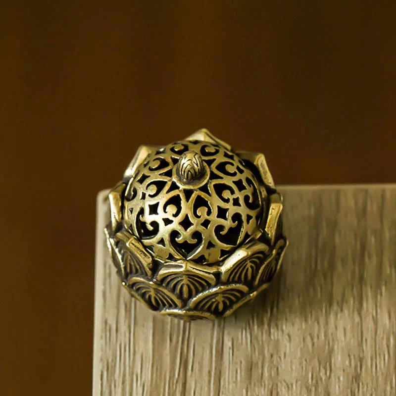 Bruciatore di incenso in rame per meditazione con motivo a loto tibetano in miniatura - Image 6