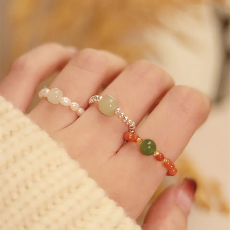 Buddha Stones 925 Sterling Silver Natural Small Hetian Jade Red Agate Pearl Bead Anello elastico della prosperità