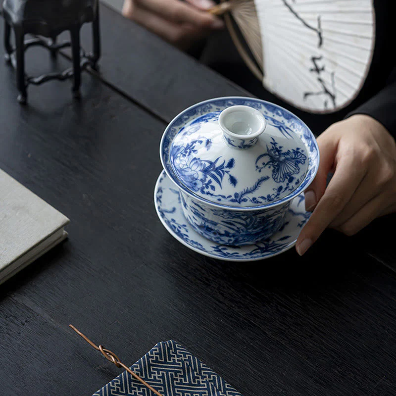 Buddha Stones Blu e Bianco Porcellana Loto Koi Pesce Danza del Leone Anguria Ceramica Gaiwan Sancai Tazza da Tè Kung Fu Tazza da Tè e Piattino con Coperchio 300ml - Image 5
