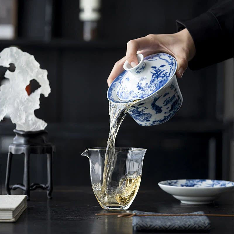 Buddha Stones Blu e Bianco Porcellana Loto Koi Pesce Danza del Leone Anguria Ceramica Gaiwan Sancai Tazza da Tè Kung Fu Tazza da Tè e Piattino con Coperchio 300ml - Image 7