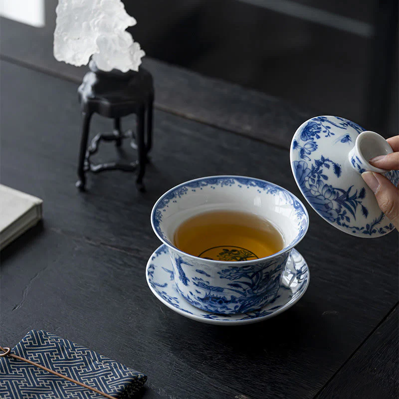 Buddha Stones Blu e Bianco Porcellana Loto Koi Pesce Danza del Leone Anguria Ceramica Gaiwan Sancai Tazza da Tè Kung Fu Tazza da Tè e Piattino con Coperchio 300ml - Image 8