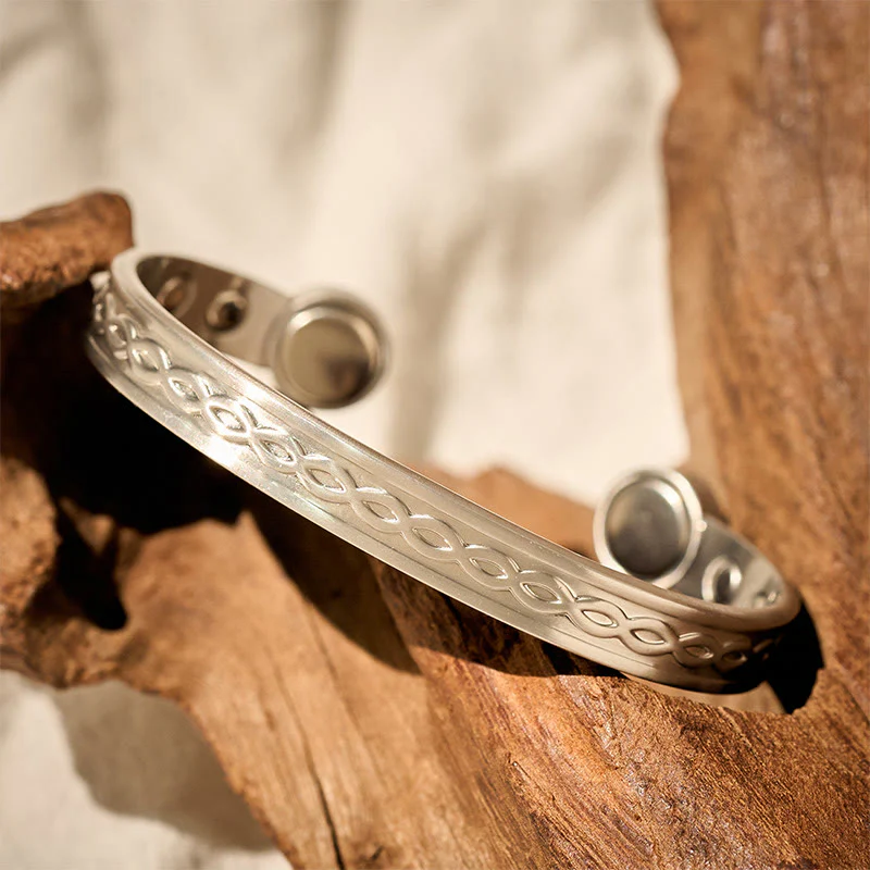 Buddha Stones Bracciale rigido aperto con motivo ad anelli intrecciati in rame, equilibrio e fortuna - Image 10