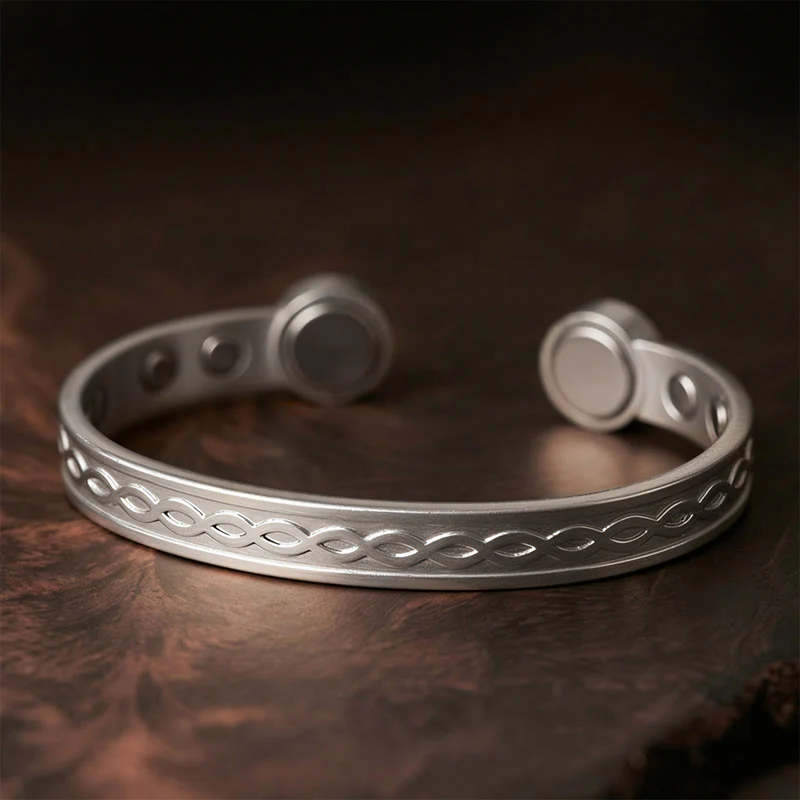 Buddha Stones Bracciale rigido aperto con motivo ad anelli intrecciati in rame, equilibrio e fortuna - Image 8