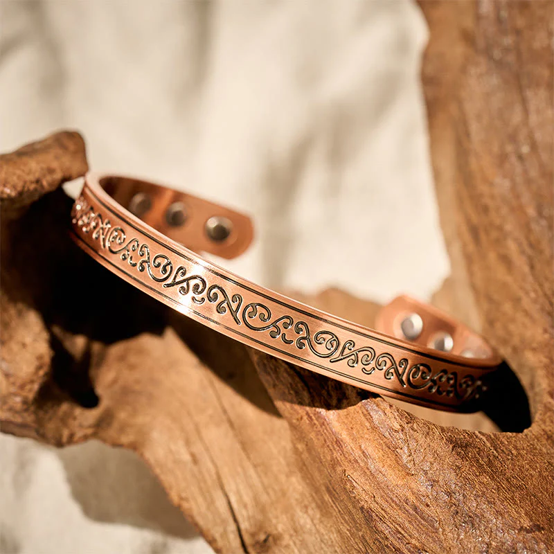 Buddha Stones Bracciale rigido aperto con motivo inciso in rame - Image 2
