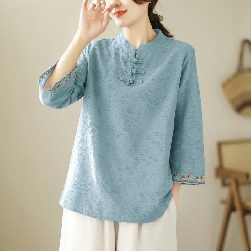 Camicia da donna in cotone con colletto rialzato, maniche a tre quarti ricamate, bottoni a rana in jacquard Buddha Stones - Image 8