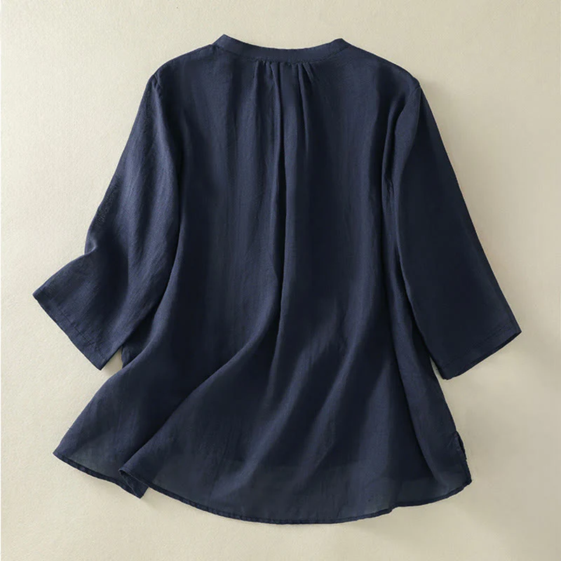 Buddha Stones Camicia da donna in cotone con colletto rialzato, maniche a tre quarti, spacchi laterali e design plissettato ricamato - Image 2