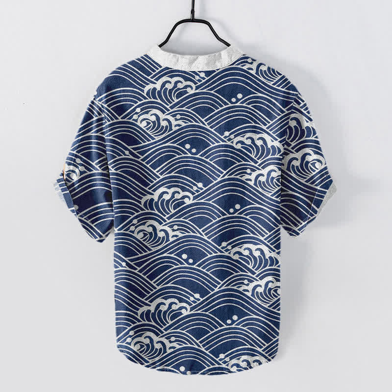 Buddha Stones Camicia da uomo a maniche corte con bottoni a metà, modello Cotton Wave Emblem. - Image 2