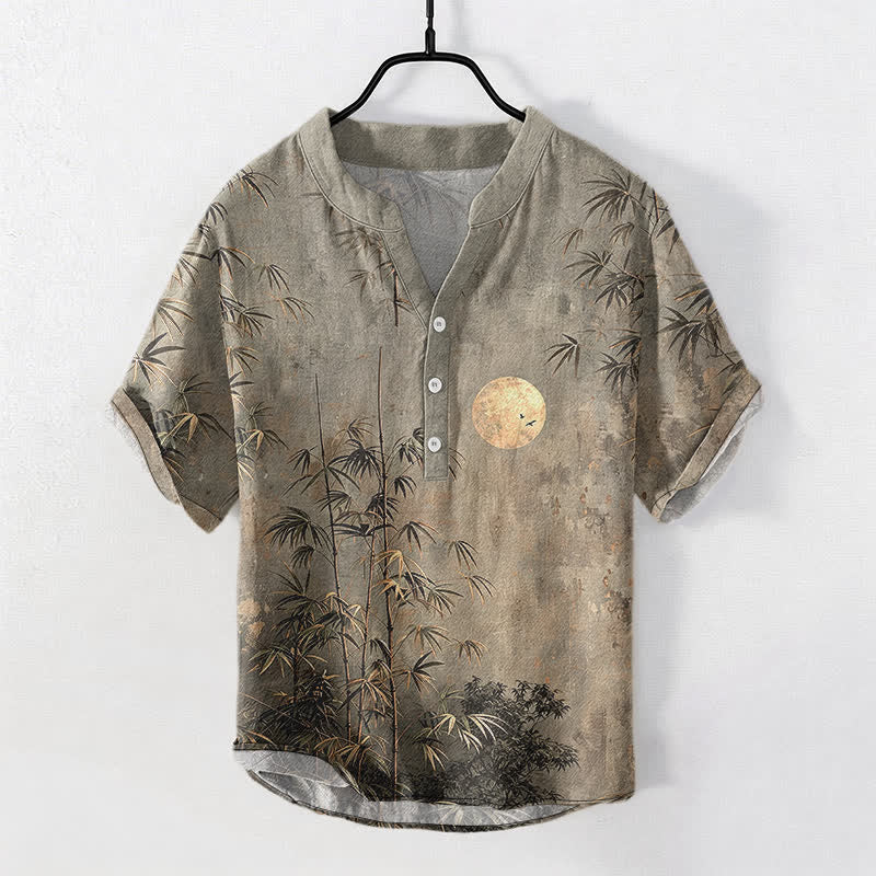 Buddha Stones Camicia da uomo a maniche corte con bottoni a mezzo bottone, stampata in cotone con motivo bambù e luna dorata. - Image 6