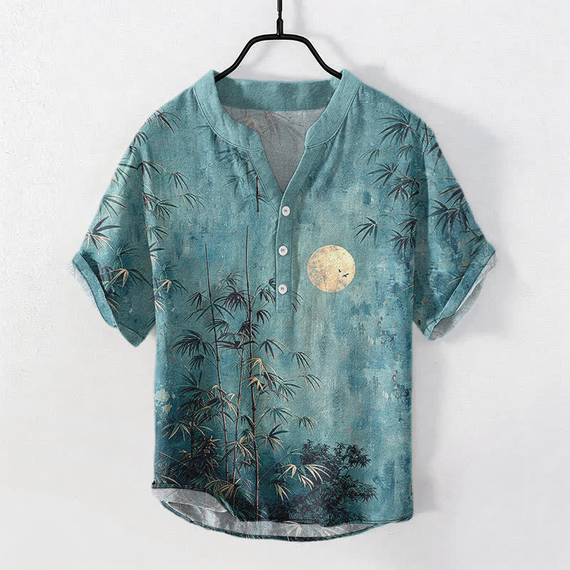 Buddha Stones Camicia da uomo a maniche corte con bottoni a mezzo bottone, stampata in cotone con motivo bambù e luna dorata. - Image 8