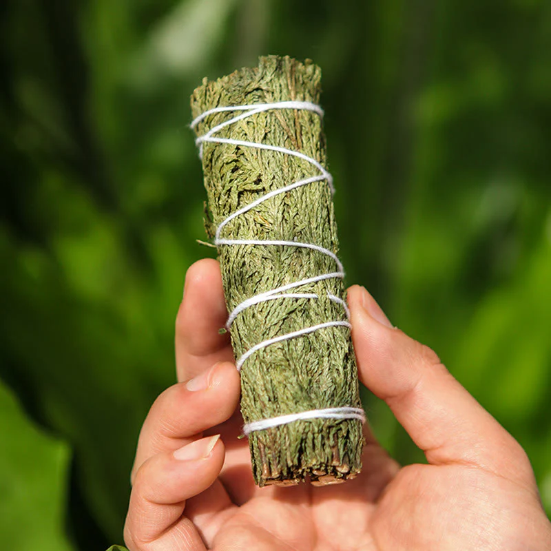 Buddha Stones Cedar Smudge Stick per la pulizia della casa Incenso Meditazione e rituali Bastoncini di cedro Bacchette di incenso - Image 10