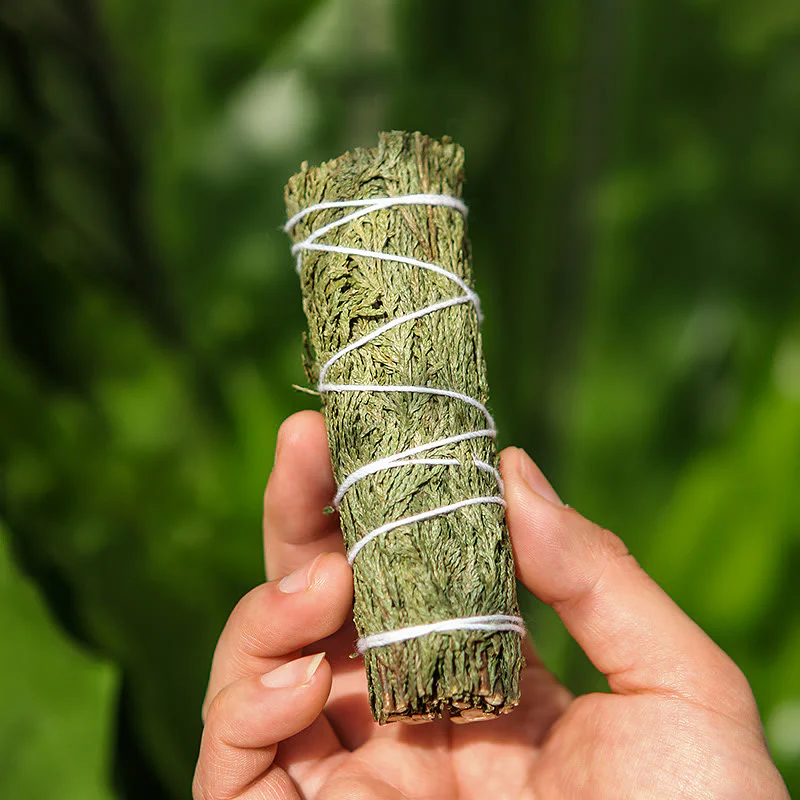 Buddha Stones Cedar Smudge Stick per la pulizia della casa Incenso Meditazione e rituali Bastoncini di cedro Bacchette di incenso - Image 2