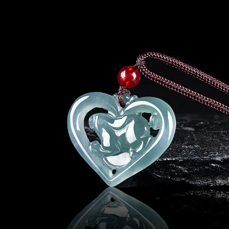 Buddha Stones Collana con ciondolo a forma di cuore in giada naturale con coniglio e portafortuna