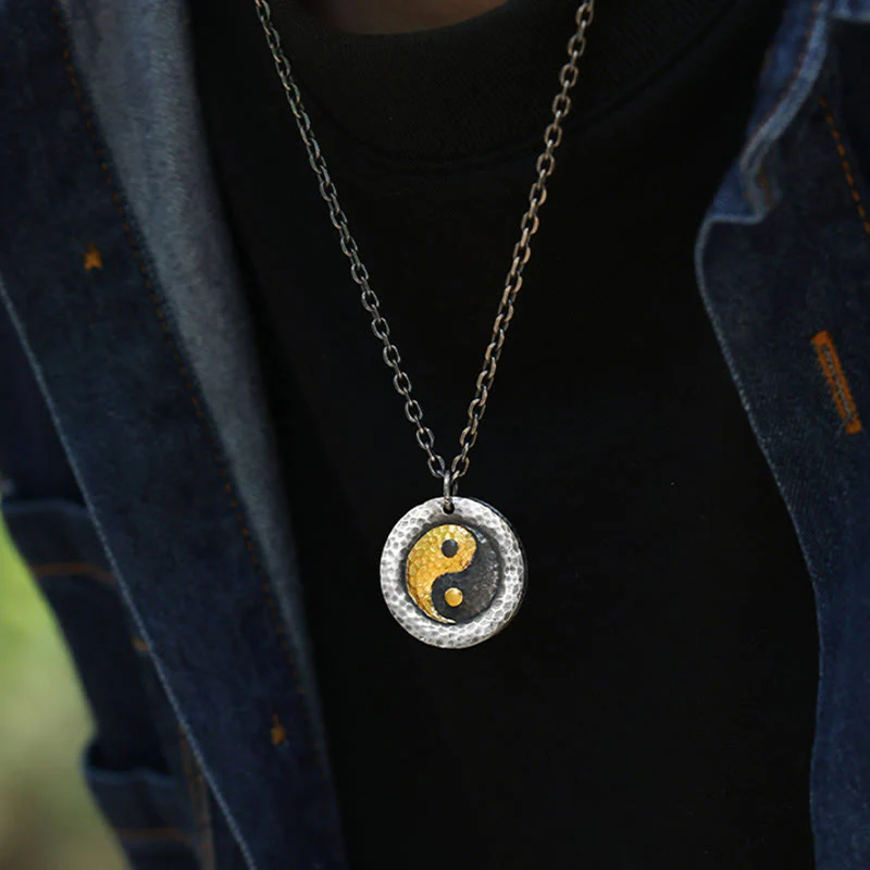 Buddha Stones Collana con ciondolo in argento sterling 999 e oro 999 con catena in acciaio al titanio e simbolo dell'equilibrio Yin Yang - Image 10