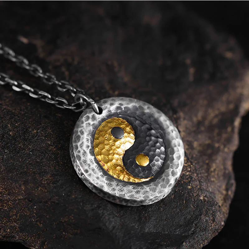 Buddha Stones Collana con ciondolo in argento sterling 999 e oro 999 con catena in acciaio al titanio e simbolo dell'equilibrio Yin Yang - Image 4