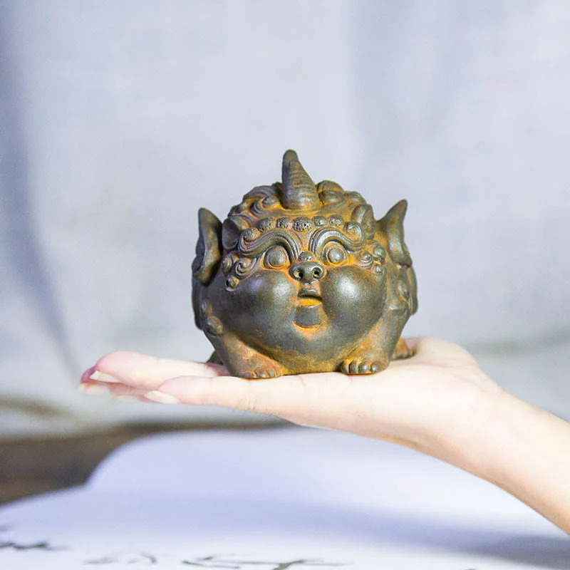 Buddha Stones Fatto a Mano Ricchezza PiXiu Polvere di Ferro Ruggine Statua in Resina Decorazione per la Casa - Image 5