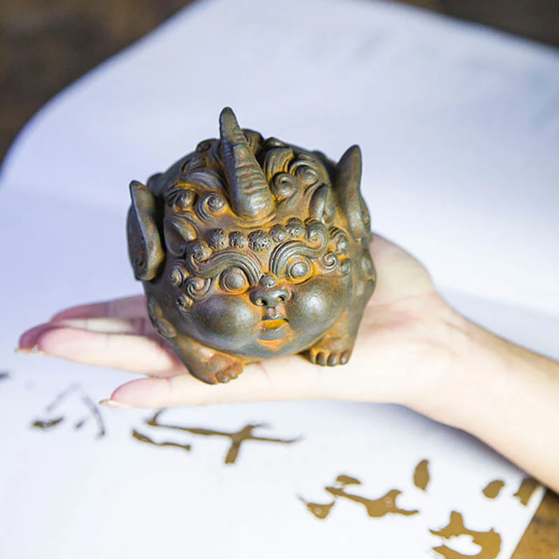 Buddha Stones Fatto a Mano Ricchezza PiXiu Polvere di Ferro Ruggine Statua in Resina Decorazione per la Casa - Image 6
