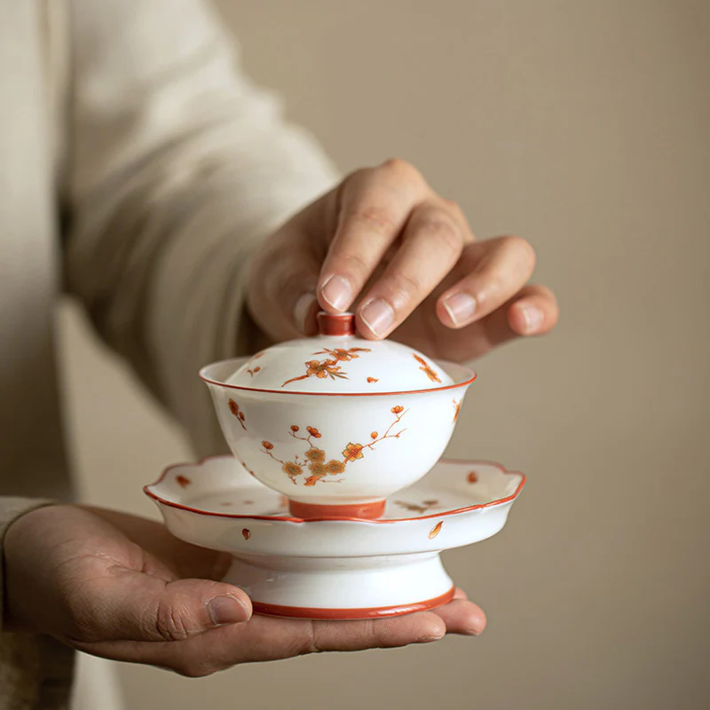 Buddha Stones Fiori di porcellana bianca Gaiwan in ceramica Sancai Tazza da tè Kung Fu Tazza da tè e piattino con coperchio - Image 2